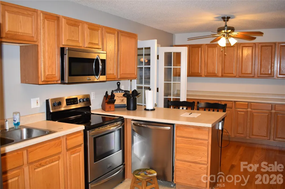 26 Chipmunk Ridge Marion, NC 28752