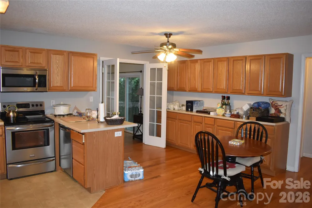 26 Chipmunk Ridge Marion, NC 28752