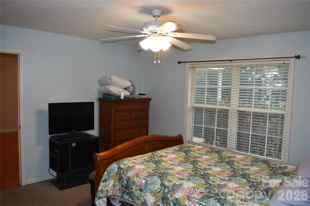 26 Chipmunk Ridge Marion, NC 28752