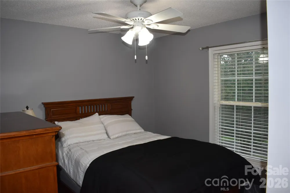 26 Chipmunk Ridge Marion, NC 28752