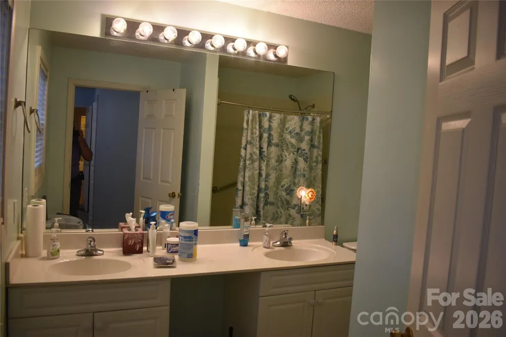26 Chipmunk Ridge Marion, NC 28752
