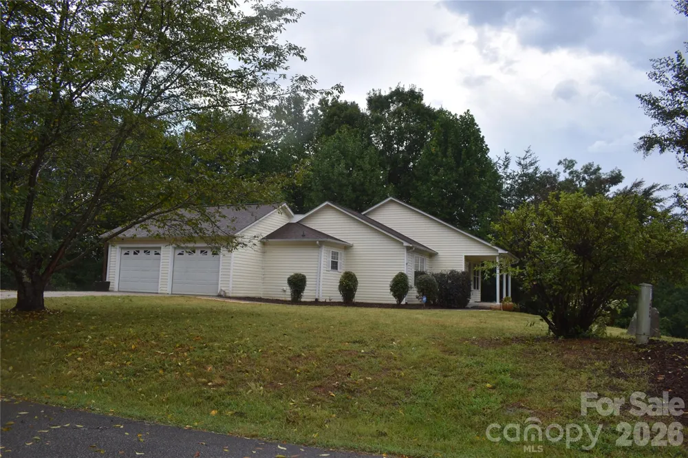 26 Chipmunk Ridge Marion, NC 28752