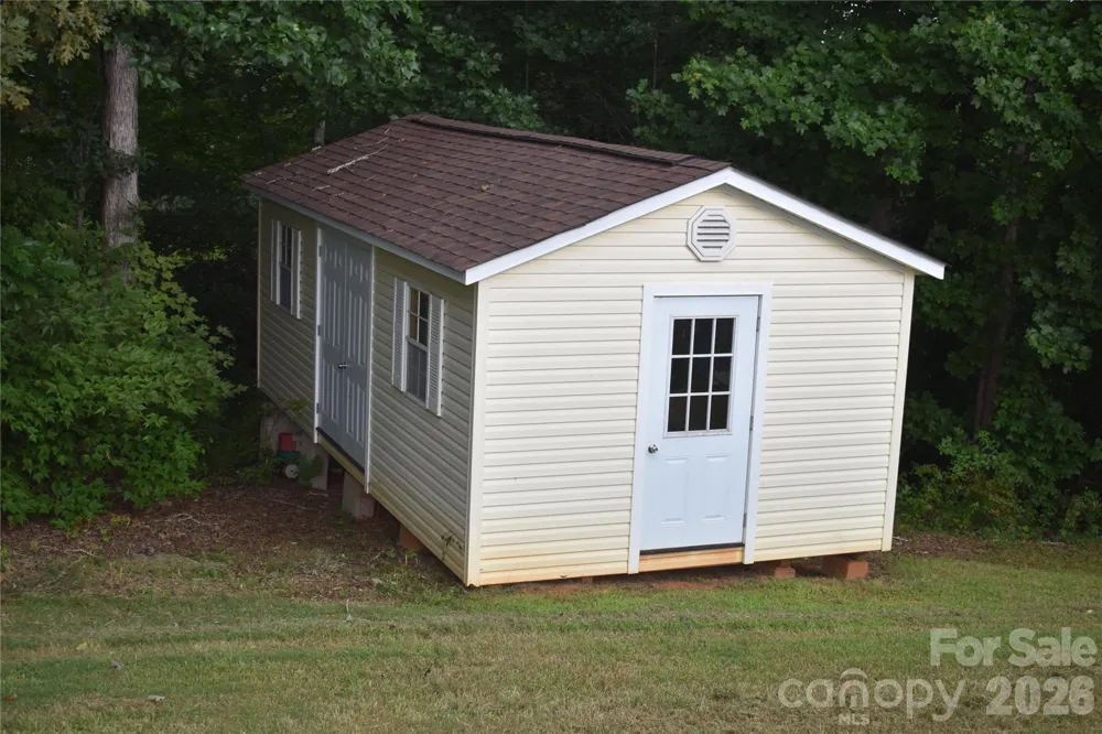 26 Chipmunk Ridge Marion, NC 28752