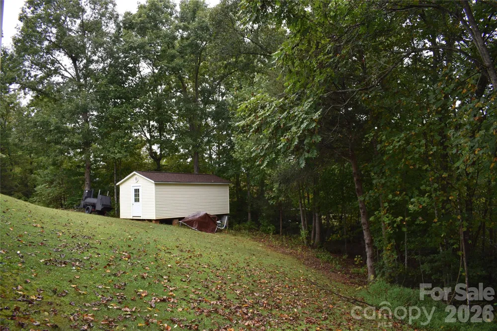 26 Chipmunk Ridge Marion, NC 28752