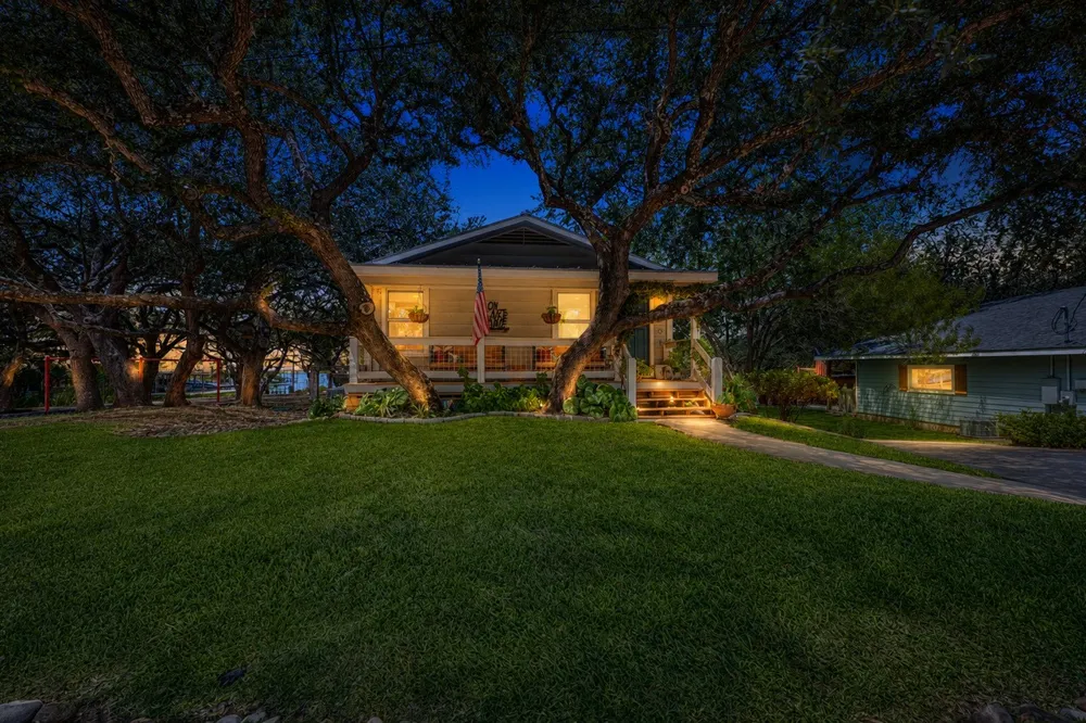 1001 Shorewood Drive Granite Shoals, TX 78654
