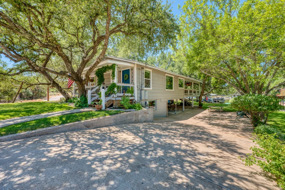 1001 Shorewood Drive Granite Shoals, TX 78654