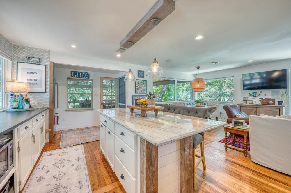 1001 Shorewood Drive Granite Shoals, TX 78654