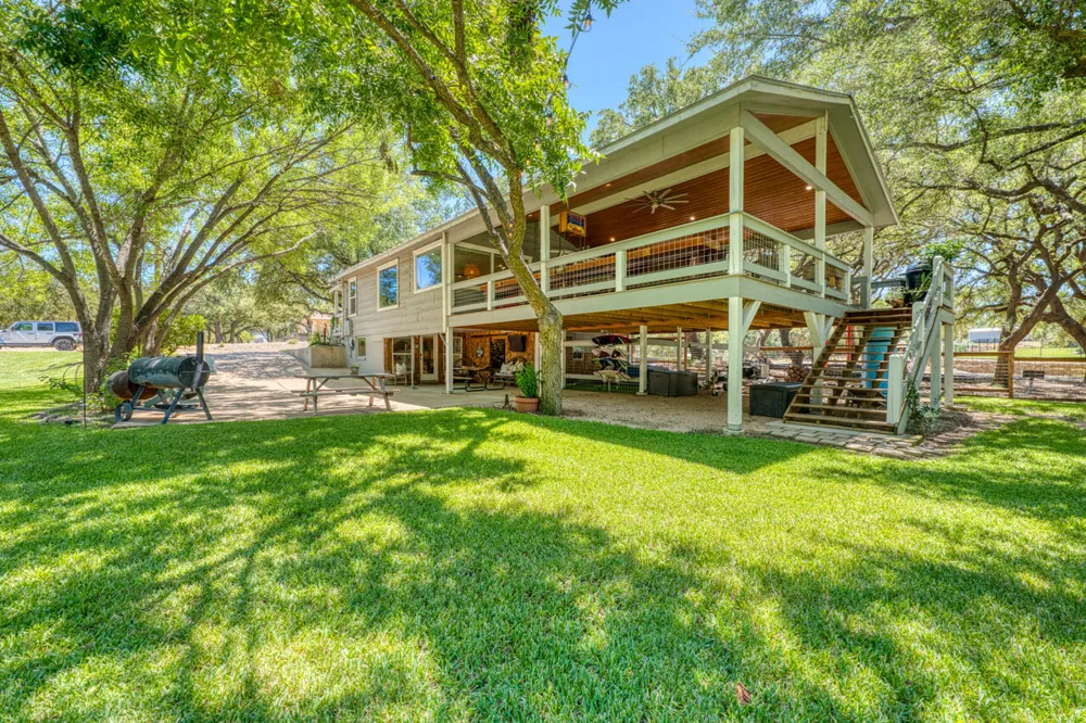1001 Shorewood Drive Granite Shoals, TX 78654