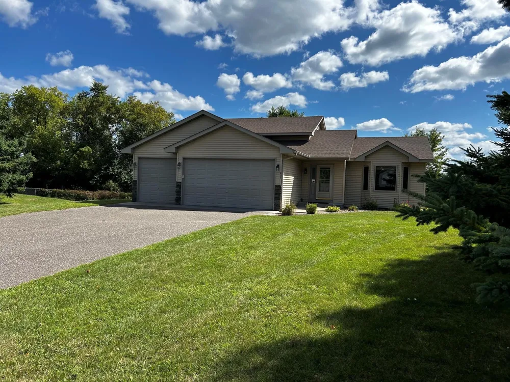 805 Pond View Court Braham, MN 55006