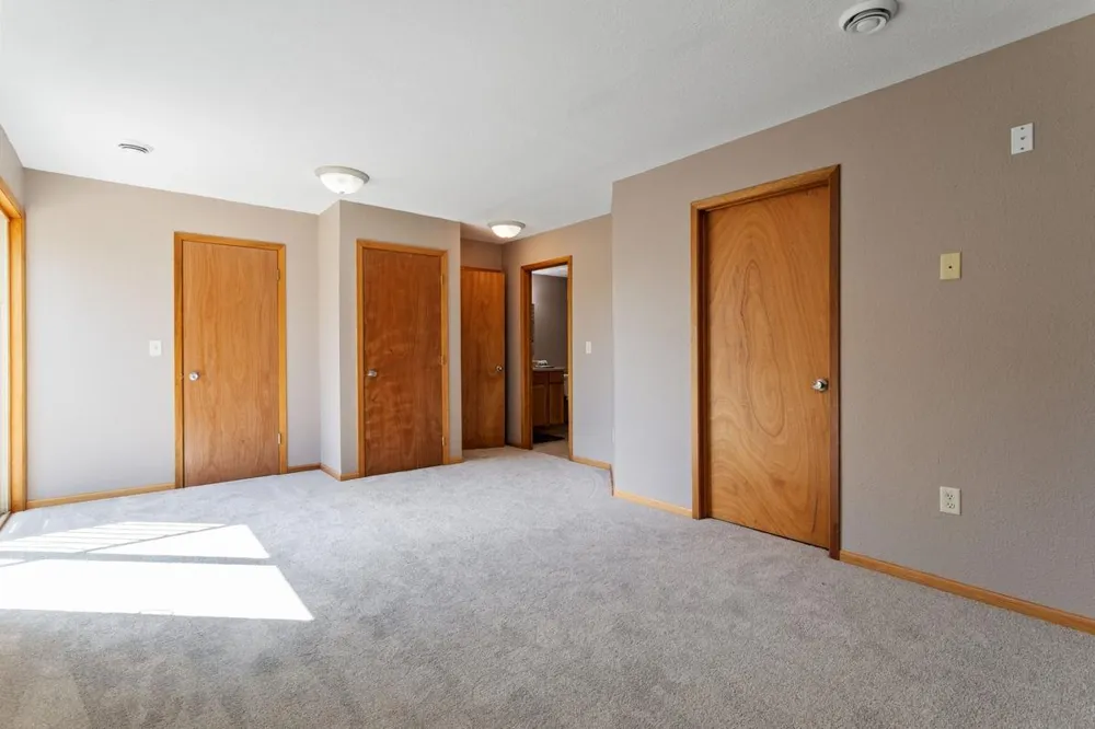805 Pond View Court Braham, MN 55006