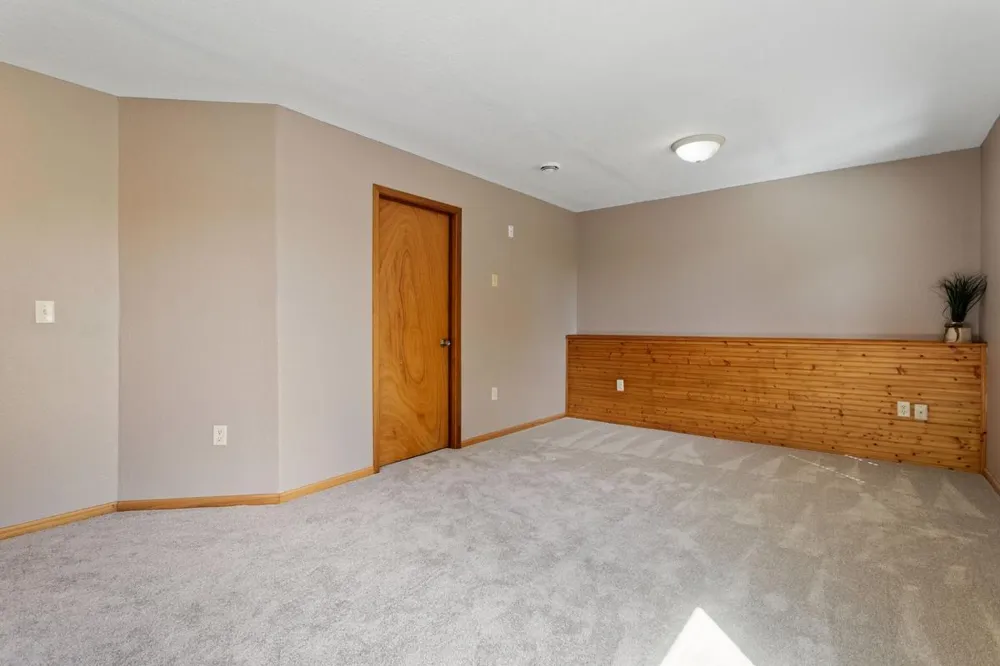 805 Pond View Court Braham, MN 55006