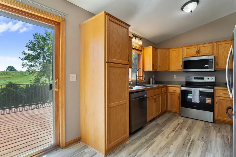 805 Pond View Court Braham, MN 55006