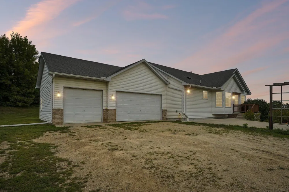 31121 Idalia Avenue Northfield, MN 55057