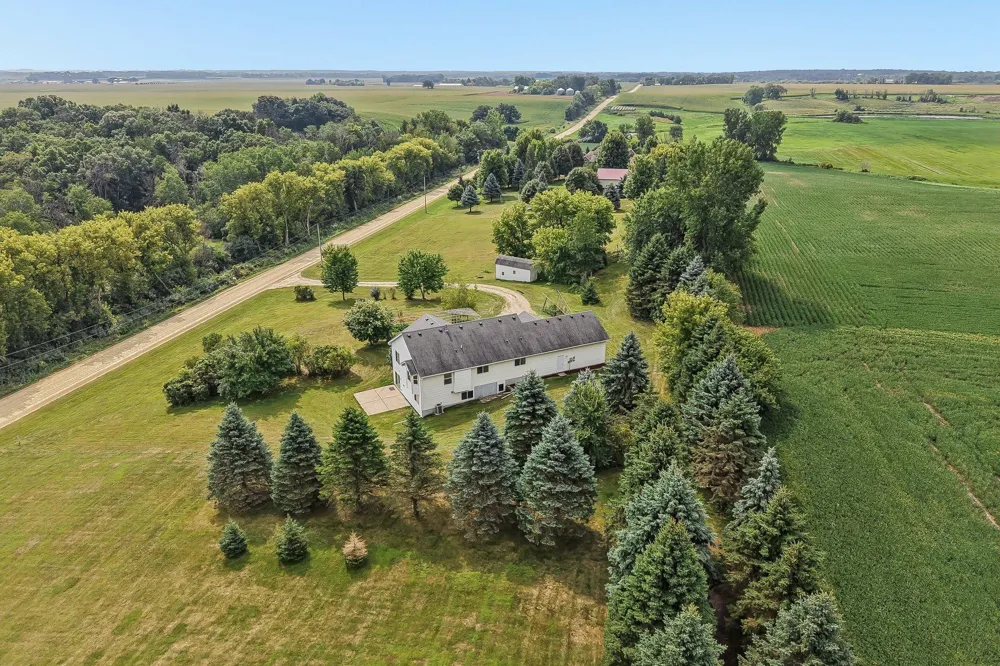 31121 Idalia Avenue Northfield, MN 55057