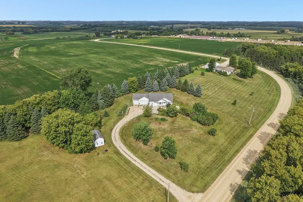 31121 Idalia Avenue Northfield, MN 55057