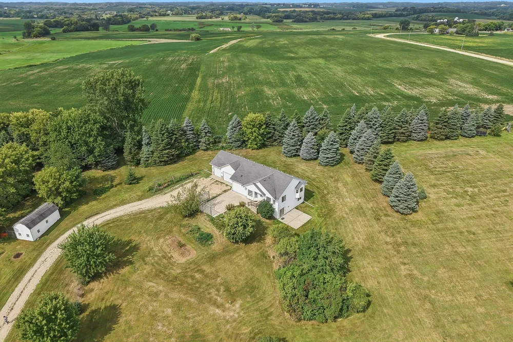 31121 Idalia Avenue Northfield, MN 55057