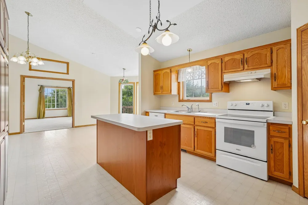 31121 Idalia Avenue Northfield, MN 55057
