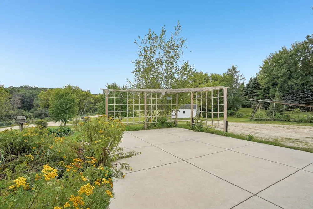 31121 Idalia Avenue Northfield, MN 55057