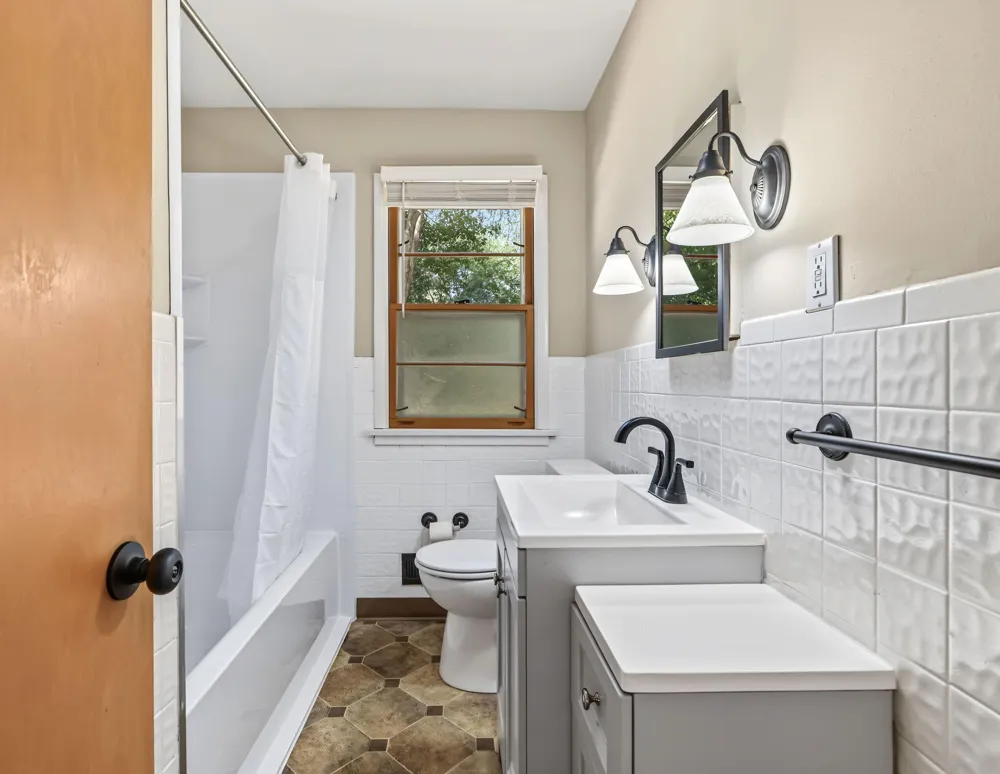 2938 Washburn Circle Richfield, MN 55423