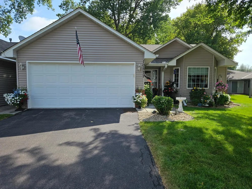 10577 Sycamore Street NW Coon Rapids, MN 55433