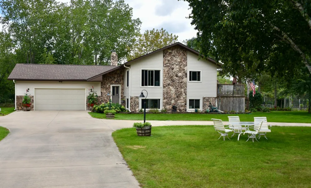 6992 43rd Avenue SE Saint Cloud, MN 56304