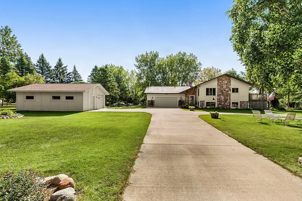 6992 43rd Avenue SE Saint Cloud, MN 56304