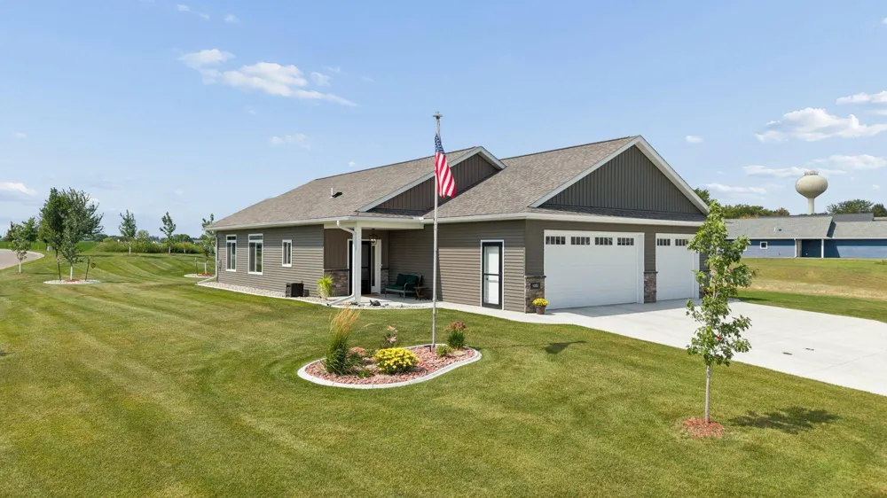 1352 Bradford Street SE Hutchinson, MN 55350