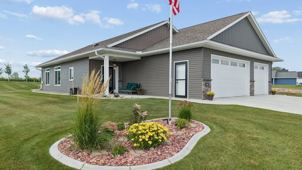 1352 Bradford Street SE Hutchinson, MN 55350