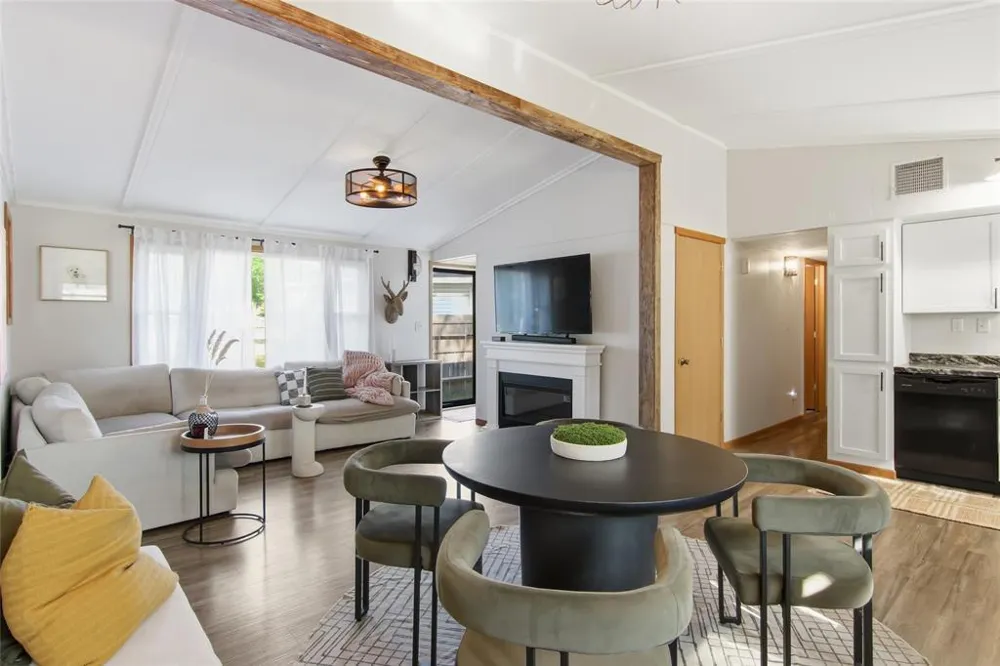 616 Truax Boulevard Eau Claire, WI 54703