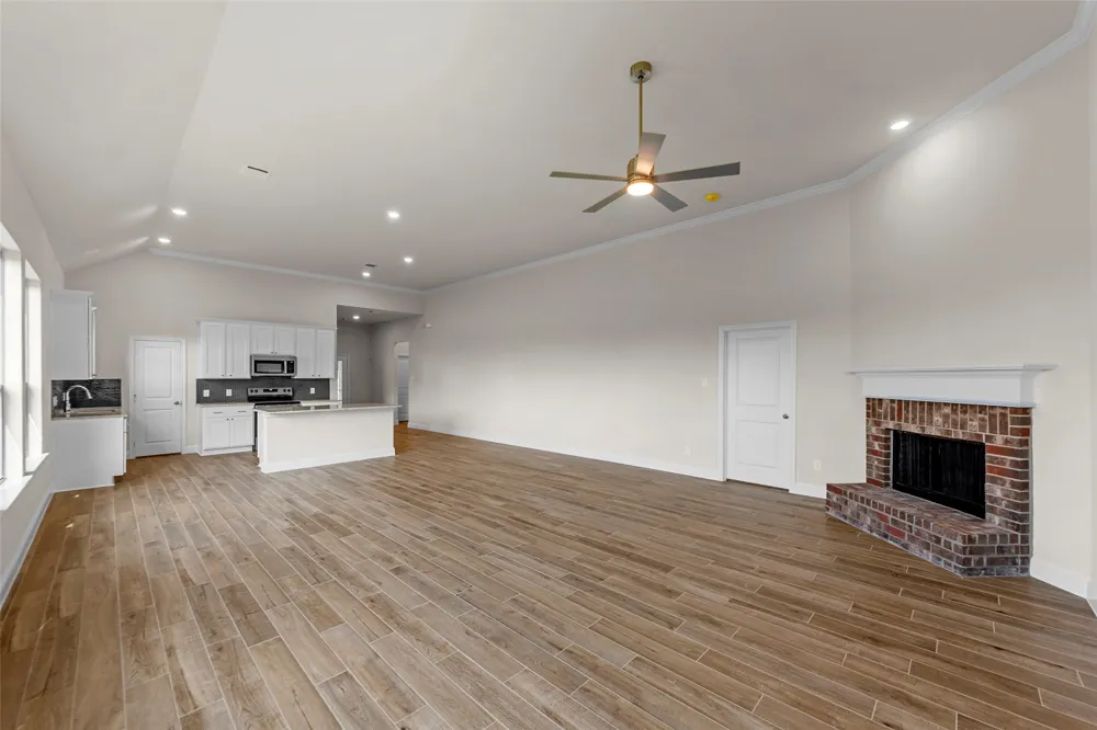111 WATERCREST LANE Glenn Heights, TX 75154
