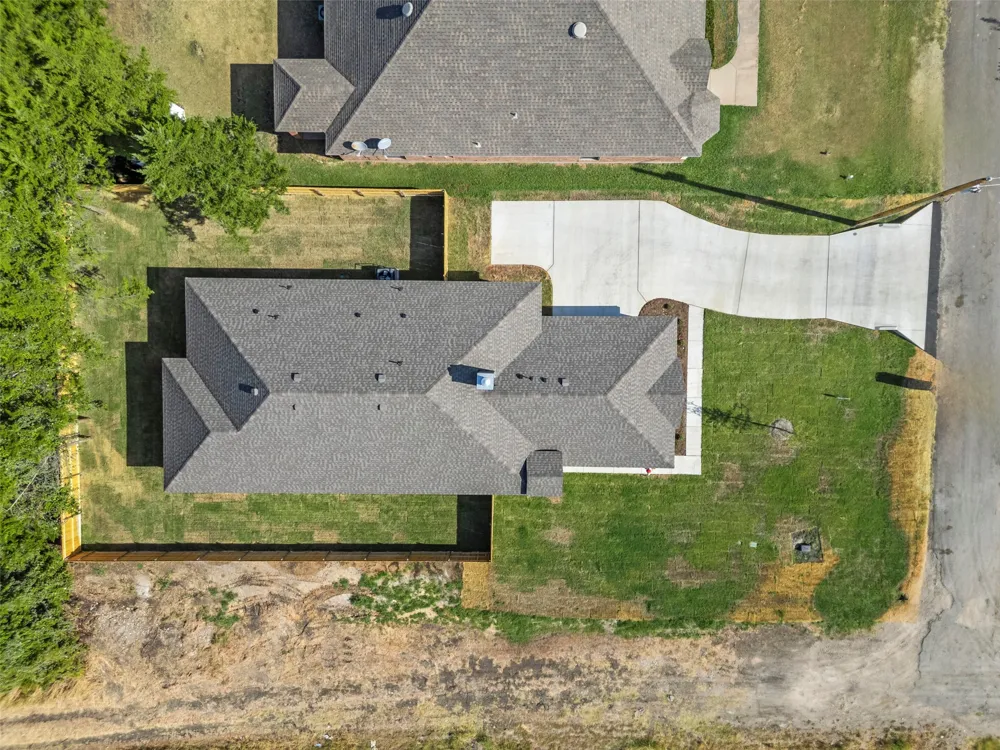 111 WATERCREST LANE Glenn Heights, TX 75154