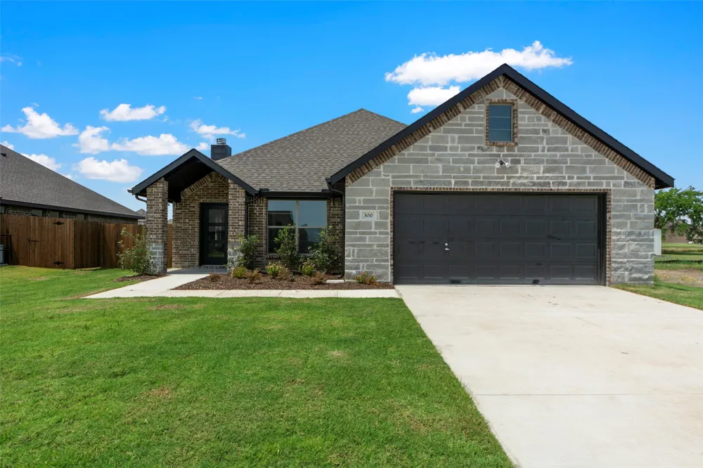 300 PENNINGTON ROAD Josephine, TX 75173