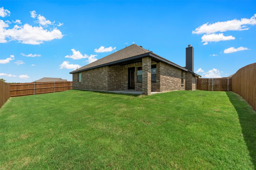 300 PENNINGTON ROAD Josephine, TX 75173