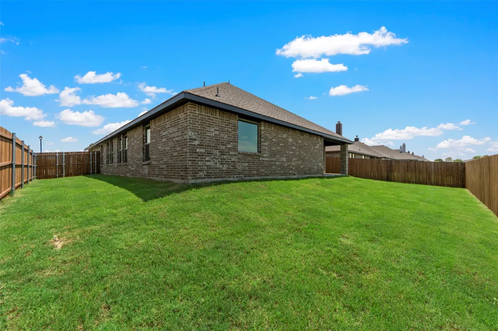 300 PENNINGTON ROAD Josephine, TX 75173