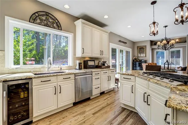 14375 Timber Trail Larkspur, CO 80118