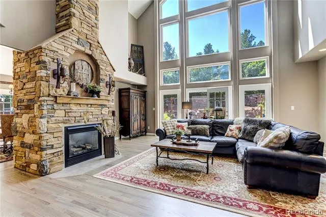 14375 Timber Trail Larkspur, CO 80118