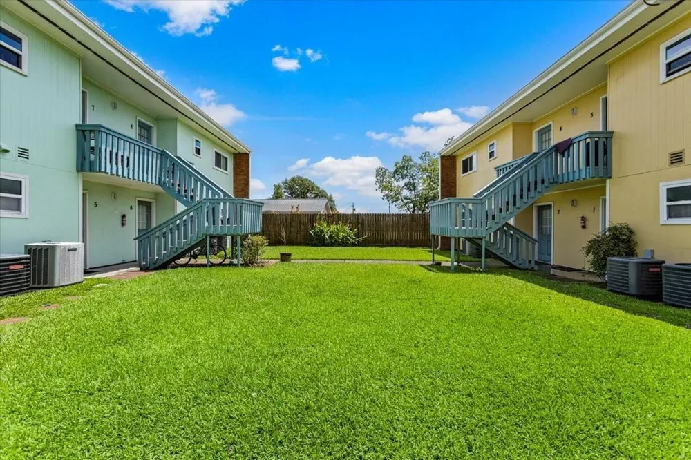 1914 Larrabee Street #3 Seabrook, TX 77586