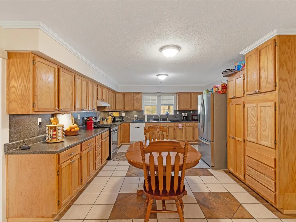 9313 State Highway 61 Hankamer, TX 77560
