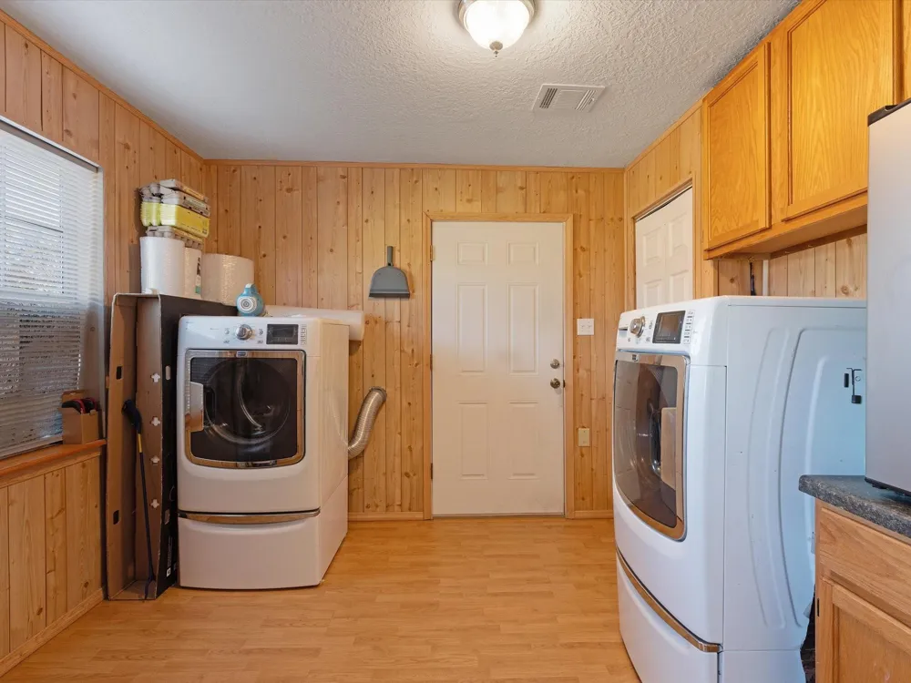 9313 State Highway 61 Hankamer, TX 77560