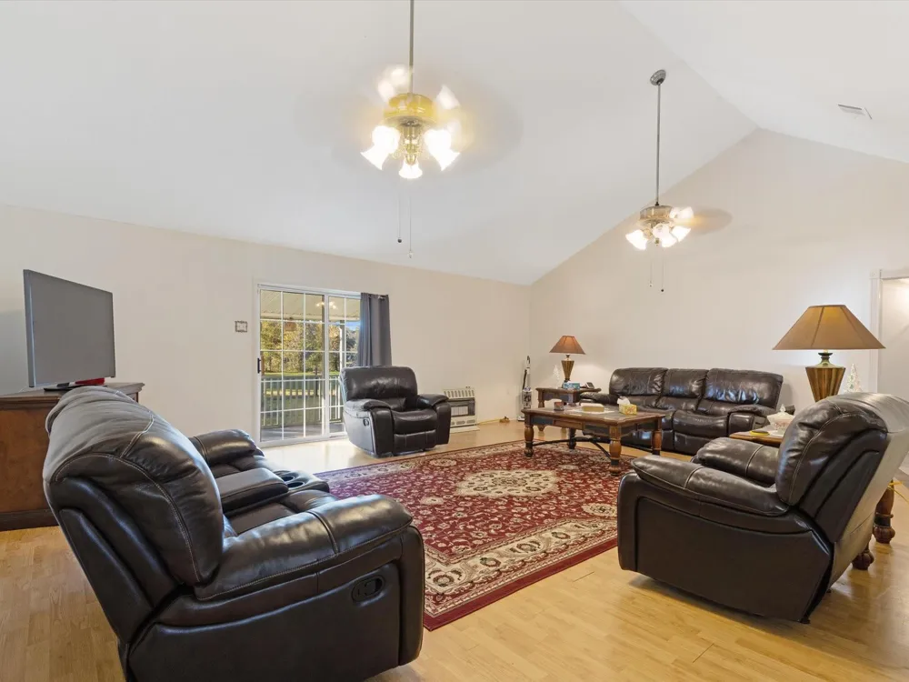 9313 State Highway 61 Hankamer, TX 77560