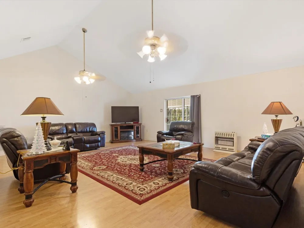 9313 State Highway 61 Hankamer, TX 77560