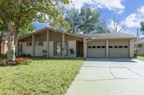 5827 Farwell Drive