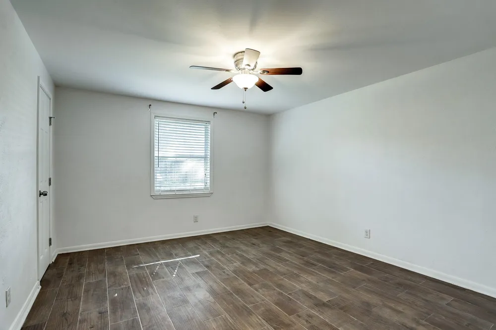 5827 Farwell Drive Houston, TX 77035