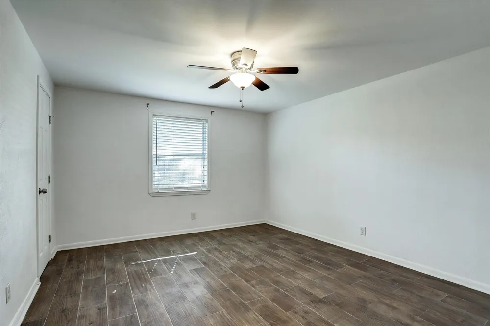 5827 Farwell Drive Houston, TX 77035