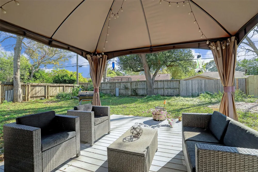 5827 Farwell Drive Houston, TX 77035