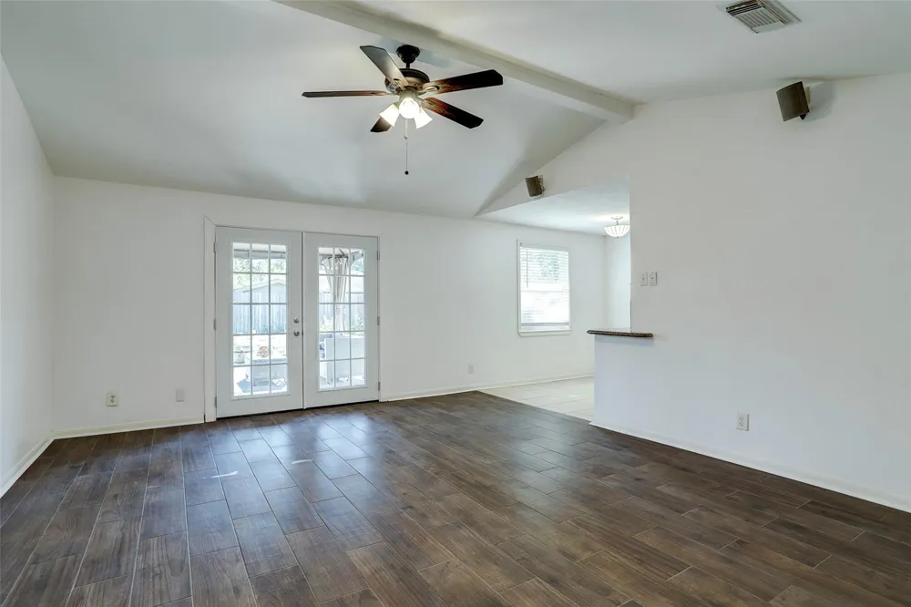 5827 Farwell Drive Houston, TX 77035