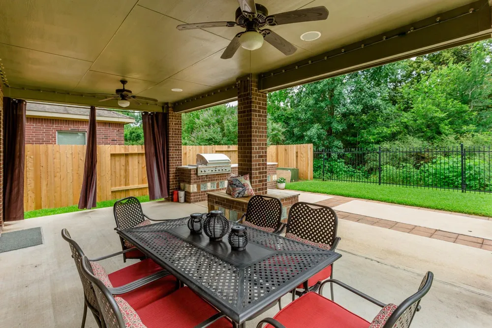 3529 Firenze Drive Friendswood, TX 77546
