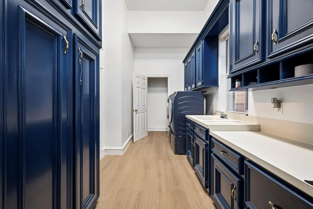 2922 Cedar Woods Place Houston, TX 77068