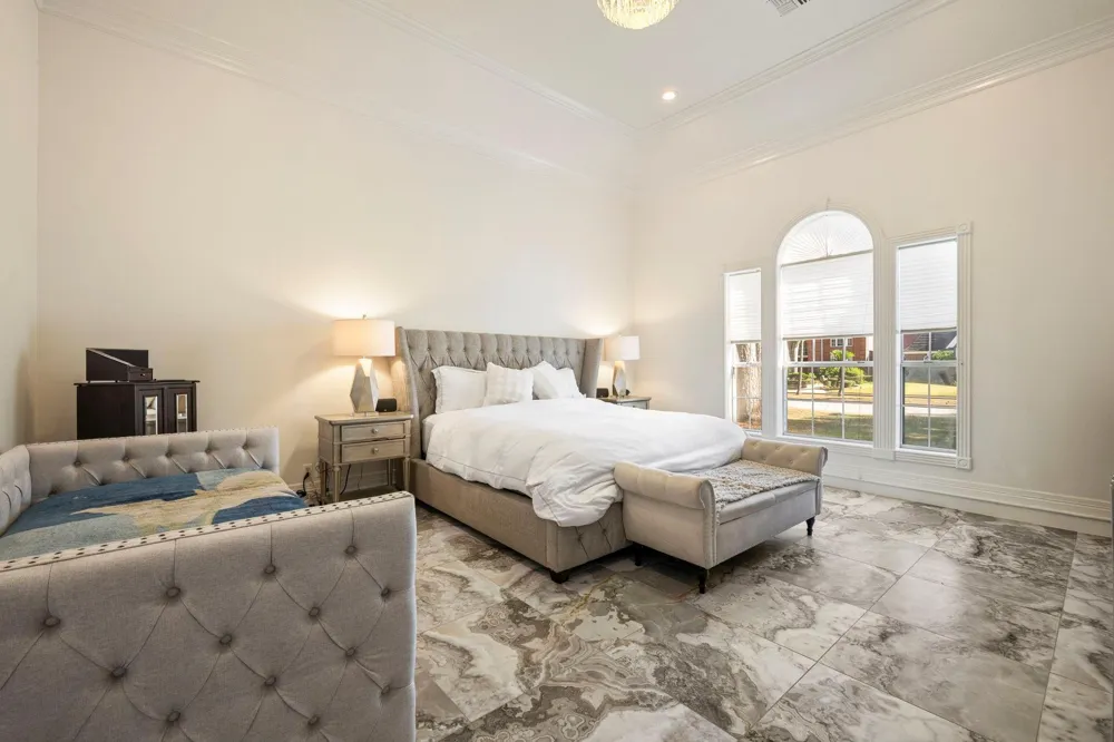 2922 Cedar Woods Place Houston, TX 77068