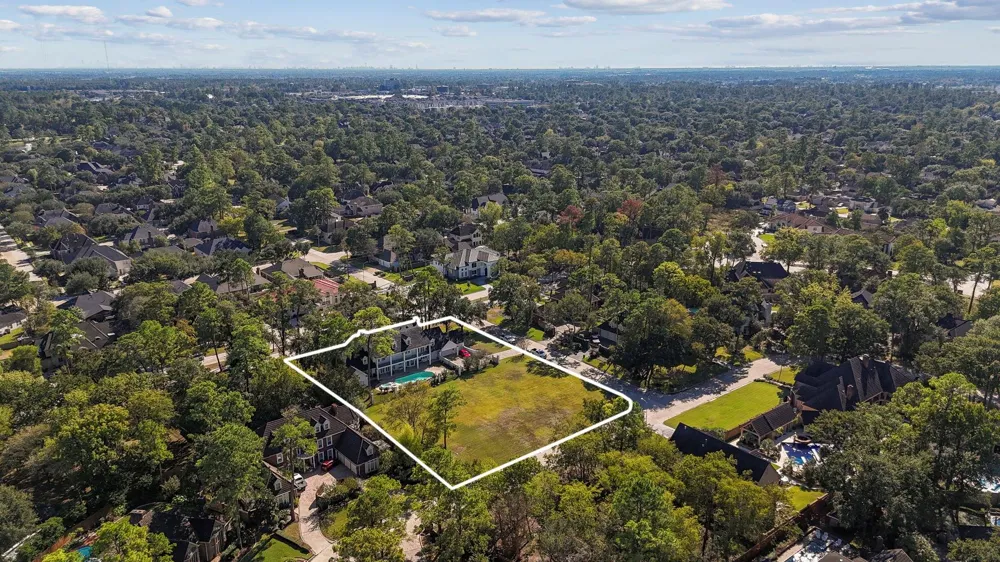 2922 Cedar Woods Place Houston, TX 77068